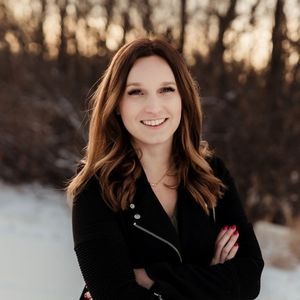 Meet your Posher, Danielle